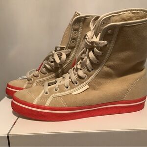 adidas Honey boot, suede like ,lined Sneakers with Red Soles